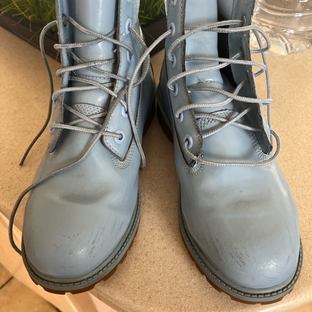 Light blue unisex timberlands, lightly scuffed